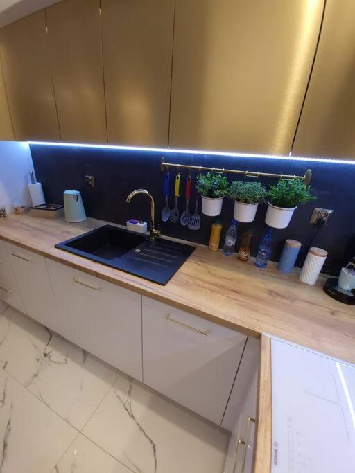 Apartament Rainbow Apartment Бялисток Екстериор снимка